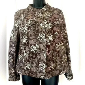 Bandolino Women's Sz M Denim Softer Denim Jacket Collarless Rose Print